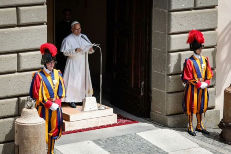 El Papa León XIV destaca la “pequeñez” como signo del amor discreto de Dios