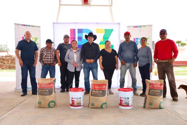 Ayuntamiento de Jerez entrega materiales para fortalecer la infraestructura comunitaria en zonas rurales