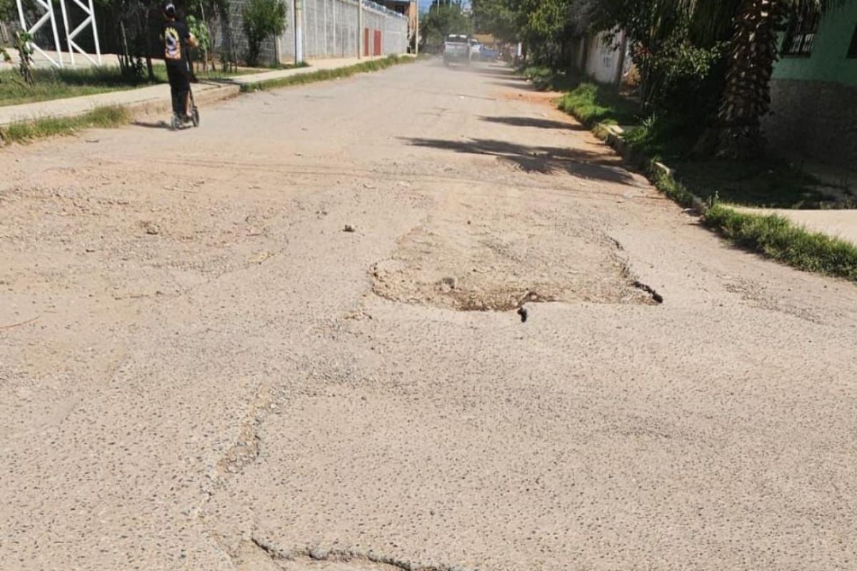Habitantes de Estación San José denuncian calles llenas de baches en Fresnillo