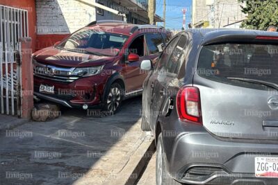 Choque múltiple deja daños materiales en calles de Fresnillo