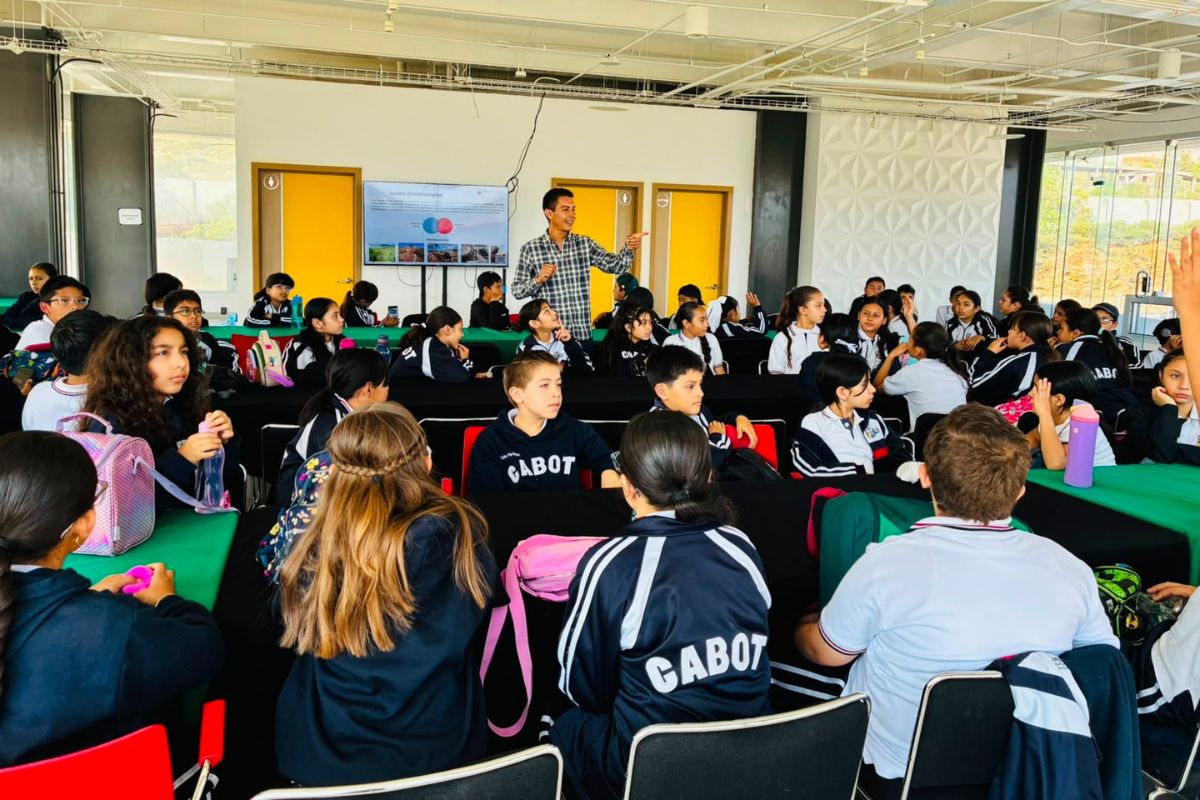 Quantum acerca la ciencia y la educación ambiental a estudiantes de primaria en Zacatecas.