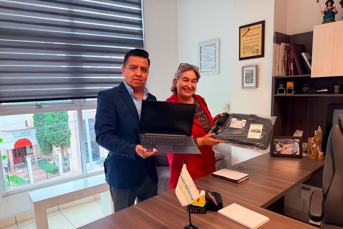 Gobierno de Zacatecas entrega equipo de cómputo para fortalecer estudios de encefalograma