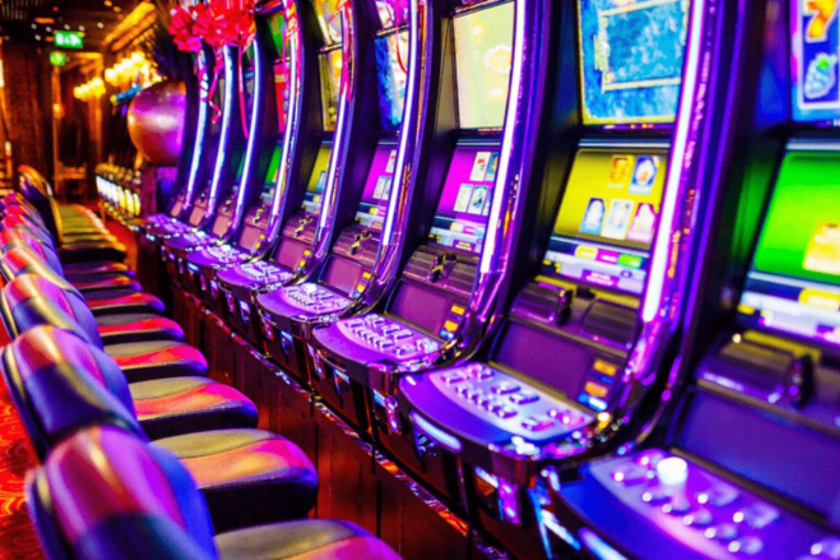 La evolución de los slots: de las máquinas mecánicas a la expansión de los slots online