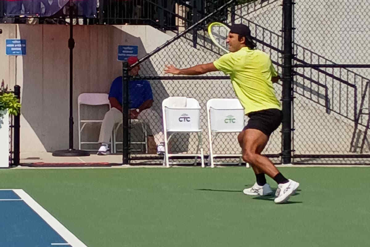 En octavos de final, Michael Zheng eliminó a Alan Magadán