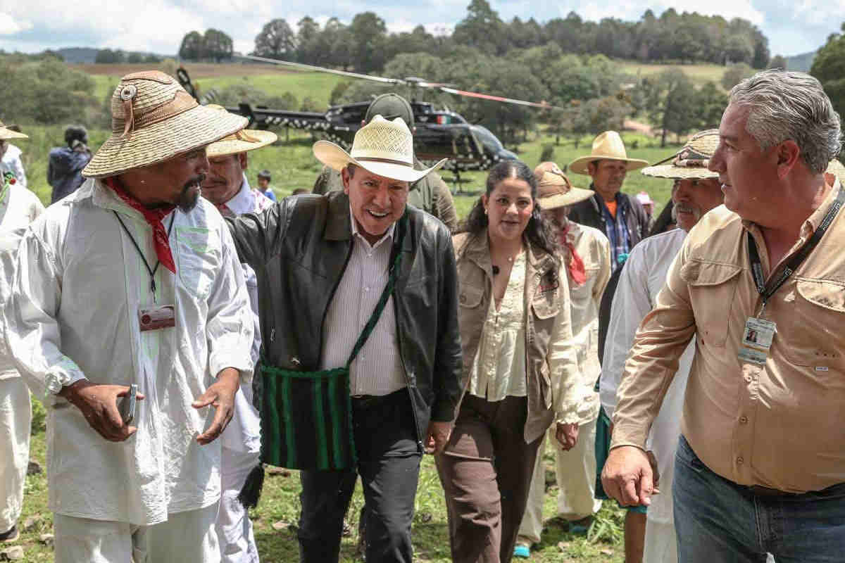 Entrega David Monreal apoyo para fortalecer comunidades originarias en Valparaíso