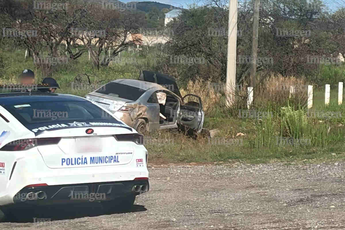 Muere joven de 18 años tras volcadura en la carretera federal 49, en Fresnillo