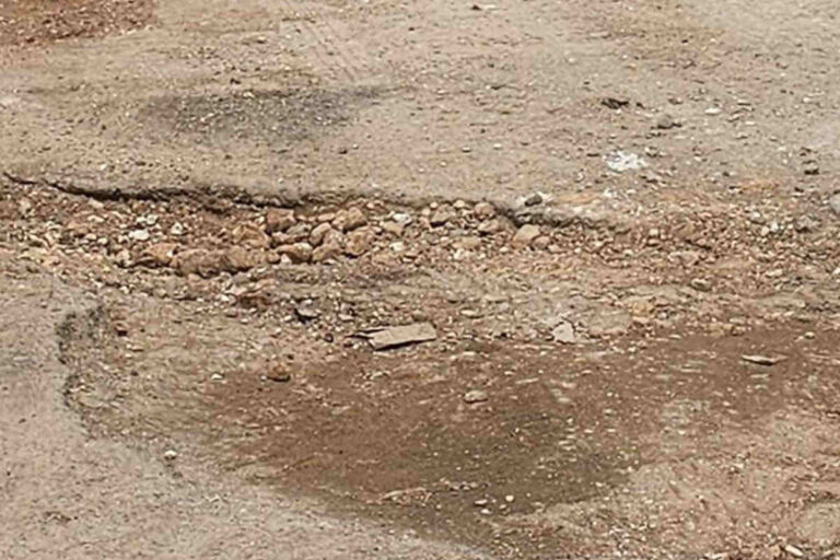 Piden intervención de la Patrulla Bacheadora en la calle Ignacio Allende de Fresnillo