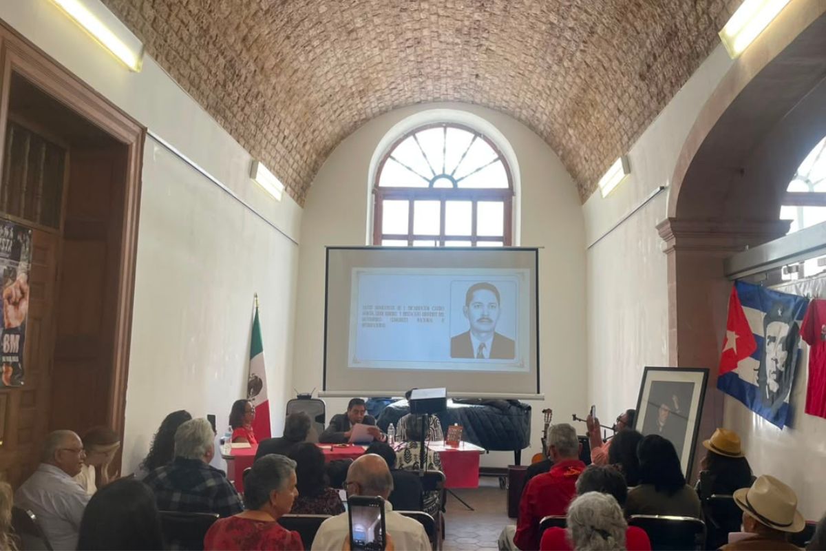 Destacan trayectoria política y académica de Flavio Campos Miramontes